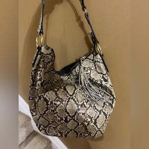 Nine West Faux Snakeskin pattern